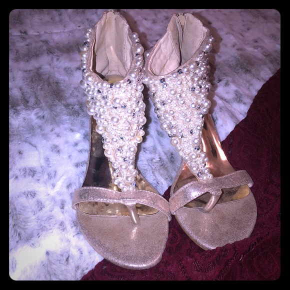 get more beauty Shoes - Pearl Beaded Sandals